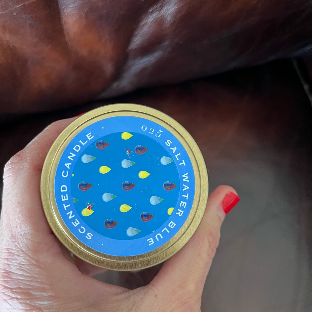 025 Salt Water Blue scented candle 3 Oz. NEW!